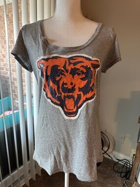 PINK Victoria's Secret Gray Tee with Navy Sequin Logo